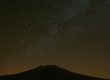 Cielo nocturno sobre el Teide en Tenerife / Night sky above Teide in Tenerife
